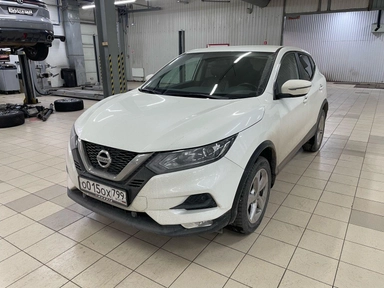 Автомобиль Nissan Qashqai II [рестайлинг] 2.0 CVT 4WD (144 л.с.) SE+ (2019-2020) Белый 2019 с пробегом 42300 км