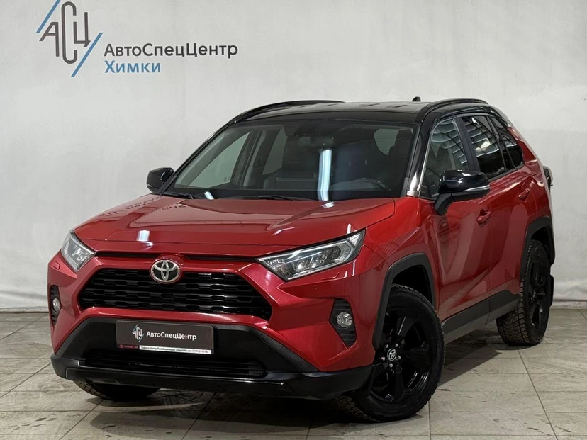 Автомобиль Toyota RAV4 V поколение (XA50) 2.0 CVT 4WD (149 л.с.) Style Красный 2021 с пробегом 130 000 км