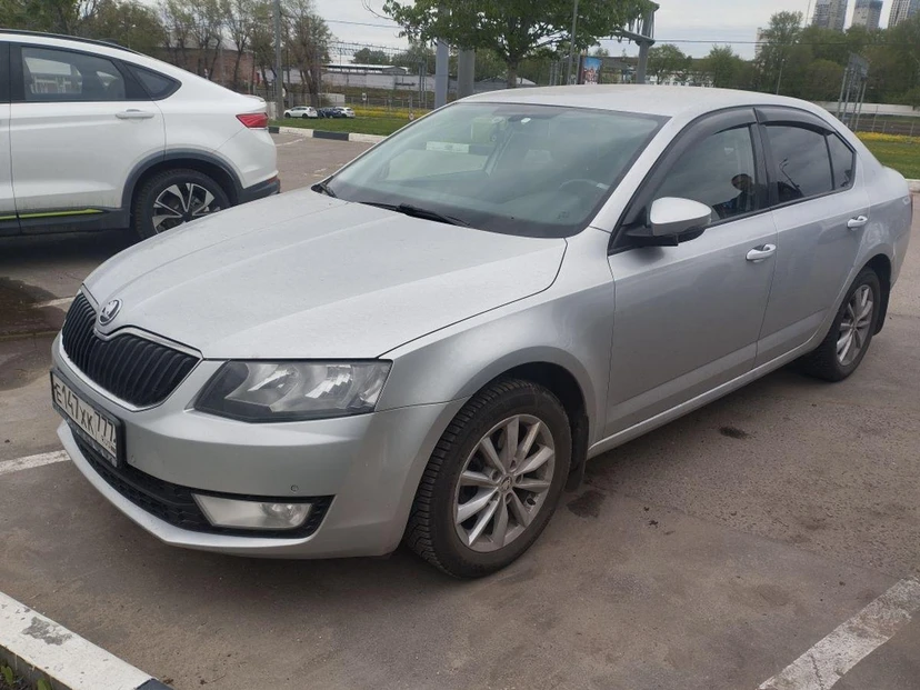 Skoda Octavia III поколение (A7) 1.4 AMT (140 л.с.) Elegance Серебристый 2013 с пробегом 214 846 км