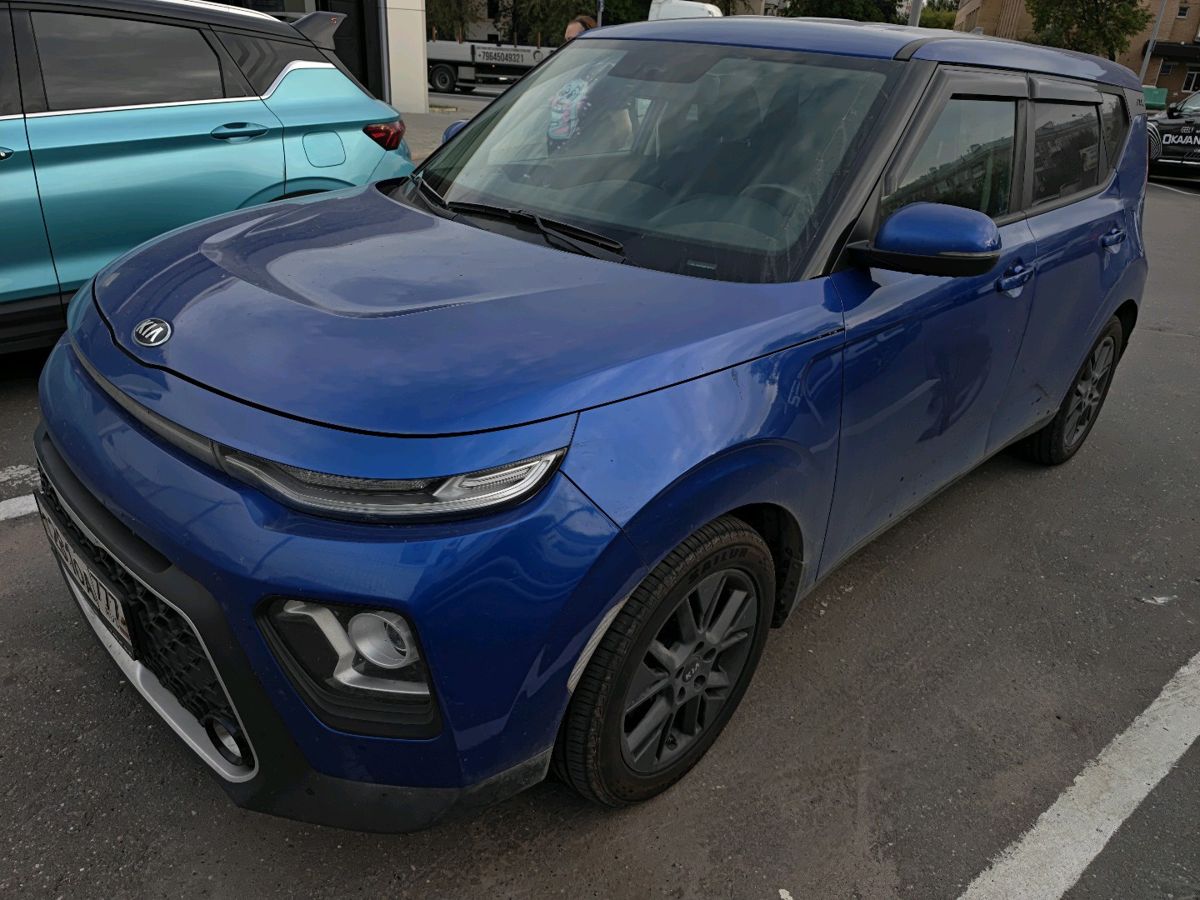 Kia Soul III поколение 2.0 AT (150 л.с.) Luxe Синий 2019 с пробегом 129 255 км