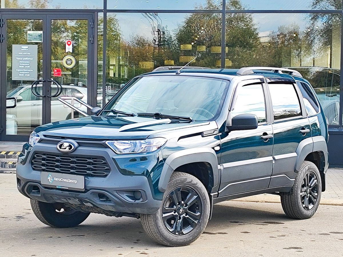 Lada (ВАЗ) Niva Travel I поколение 1.7 MT 4WD (80 л.с.) Classic Plus Зелёный 2023 с пробегом 14 077 км
