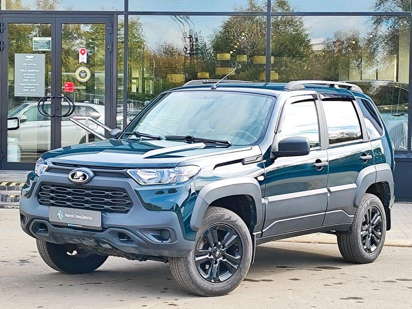 Lada (ВАЗ) Niva Travel I поколение 1.7 MT 4WD (80 л.с.) Classic Plus Зелёный 2023 с пробегом 14 077 км