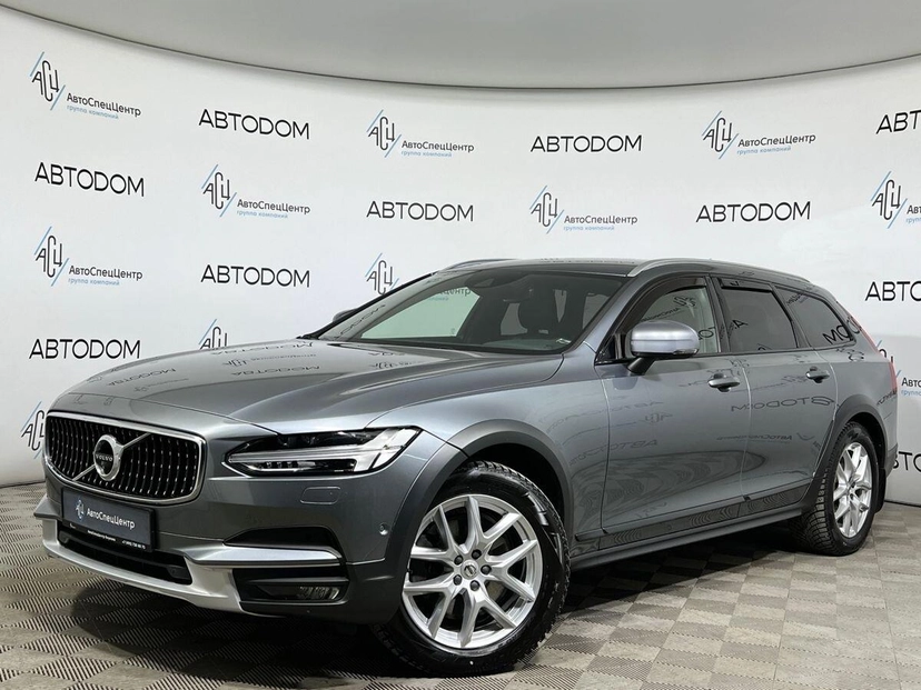 Автомобиль Volvo V90 Cross Country I поколение 2.0d AT 4WD (190 л.с.) Pro Серебристый 2017 с пробегом 124 000 км