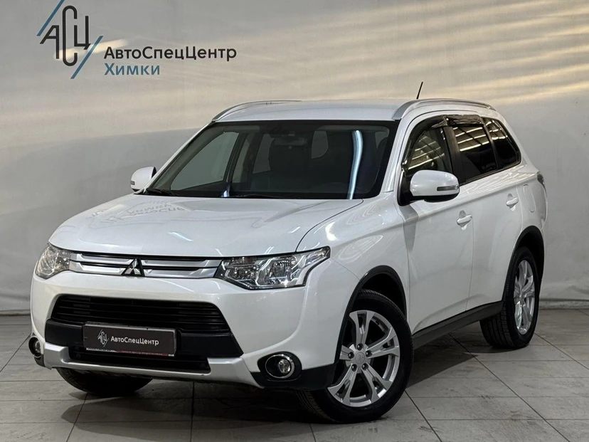 Mitsubishi Outlander III поколение 2.0 CVT 4WD (146 л.с.) Instyle Белый 2014 с пробегом 104 000 км