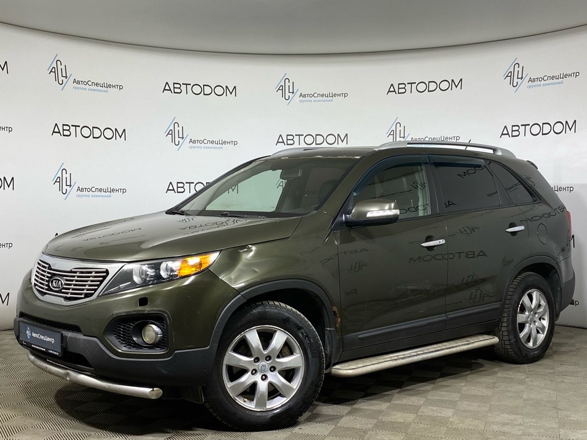 Автомобиль Kia Sorento II поколение 2.2d AT 4WD (197 л.с.) Premium Серый 2010 с пробегом 200 000 км