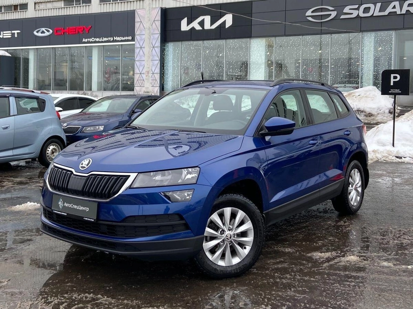 Автомобиль Skoda Karoq I поколение 1.6 AT (110 л.с.) Ambition Синий 2022 с пробегом 35 709 км