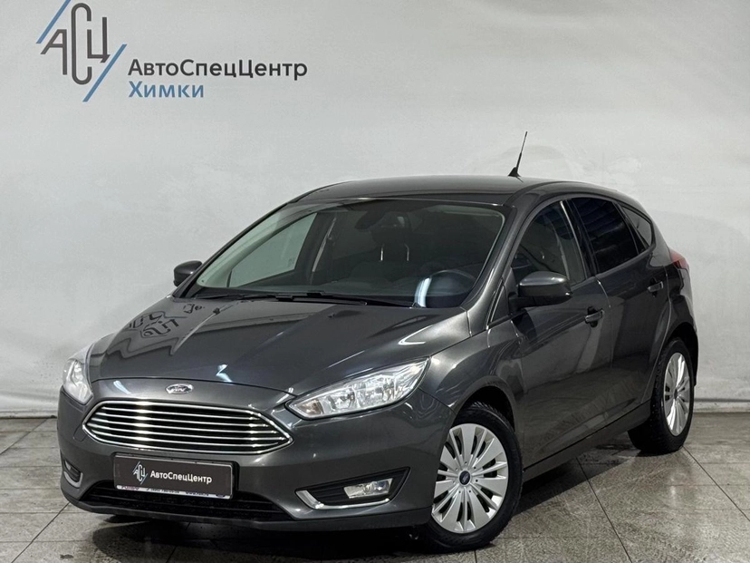 Автомобиль Ford Focus III поколение 1.6 MT (105 л.с.) Trend Белый 2011 с пробегом 220 000 км