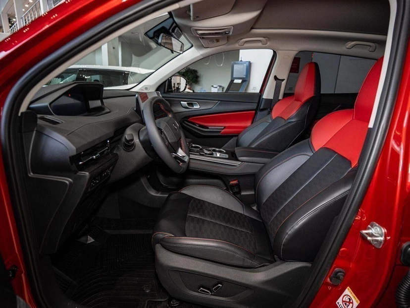 Автомобиль Changan UNI-S I поколение 1.5 AMT (181 л.с.) Tech Красный 2024 новый