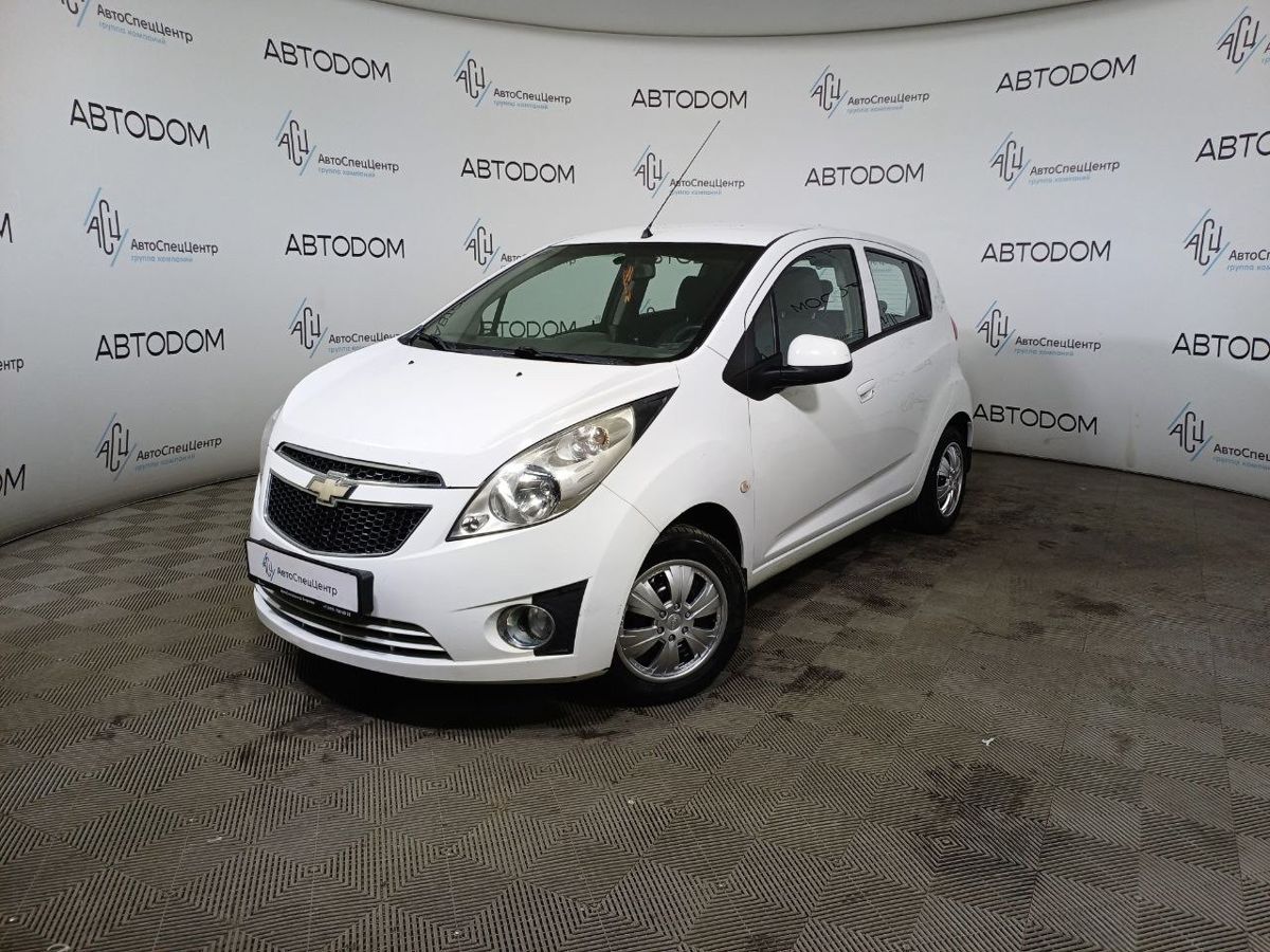Chevrolet Spark III поколение (M300) 1.0 AT (68 л.с.) LS Белый 2012 с пробегом 115 205 км