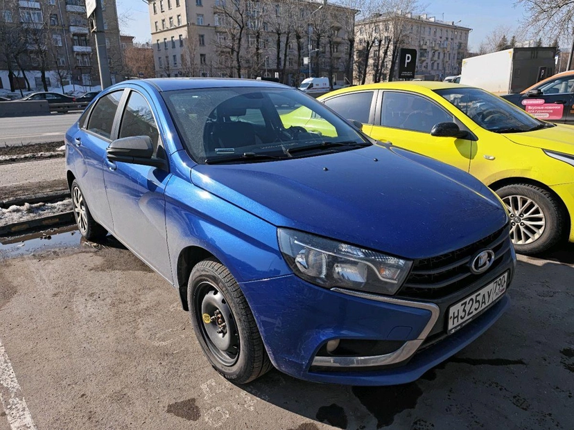 Автомобиль Lada (ВАЗ) Vesta I поколение 1.6 CVT (113 л.с.) Exclusive Синий 2020 с пробегом 76 440 км
