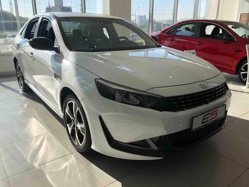 Автомобиль KAIYI E5 I поколение 1.5 CVT (147 л.с.) Luxury Белый 2023 новый