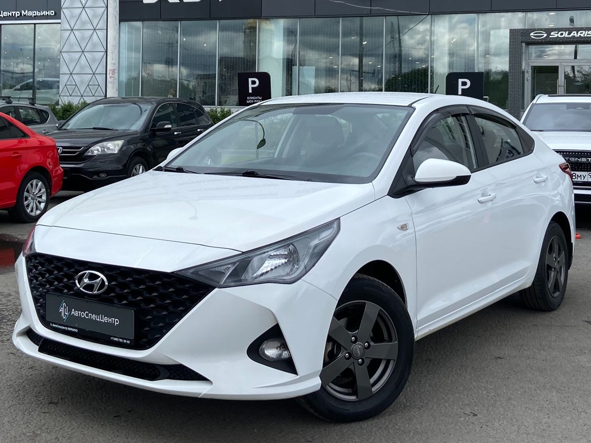 Hyundai Solaris II [рестайлинг] 1.6 MT (123 л.с.) Comfort + Light + Winter + Safety Белый 2021 с пробегом 78 500 км