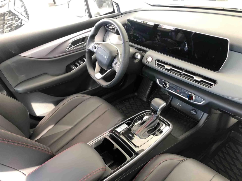 Автомобиль BAIC U5 Plus I поколение 1.5 CVT (113 л.с.) Luxury Серый 2023 новый