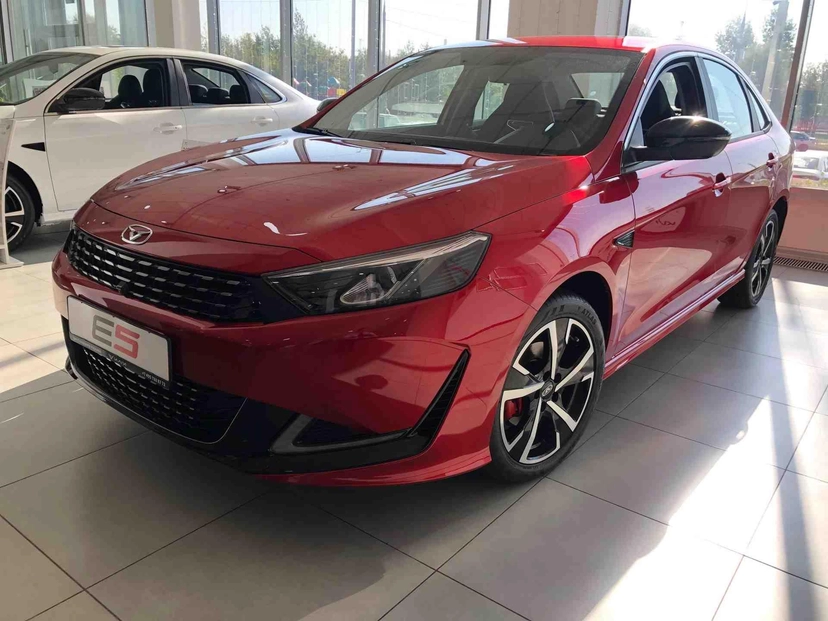 Автомобиль KAIYI E5 I поколение 1.5 CVT (147 л.с.) Luxury Красный 2023 новый