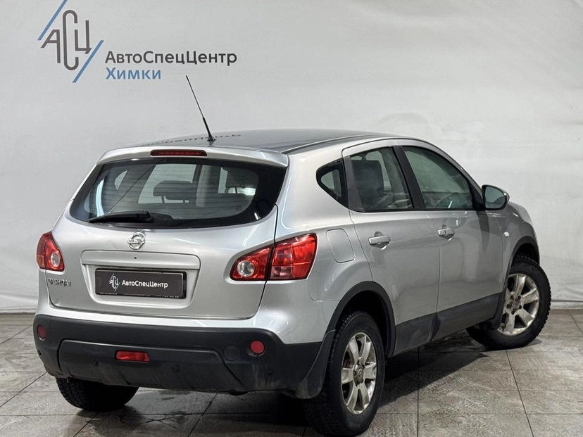 Автомобиль Nissan Qashqai I поколение 2.0 MT (141 л.с.) SE+ Серебристый 2007 с пробегом 196 114 км