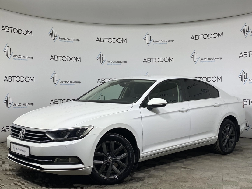 Автомобиль Volkswagen Passat VIII поколение (B8) 1.4 AMT (150 л.с.) Comfortline Белый 2015 с пробегом 116 000 км