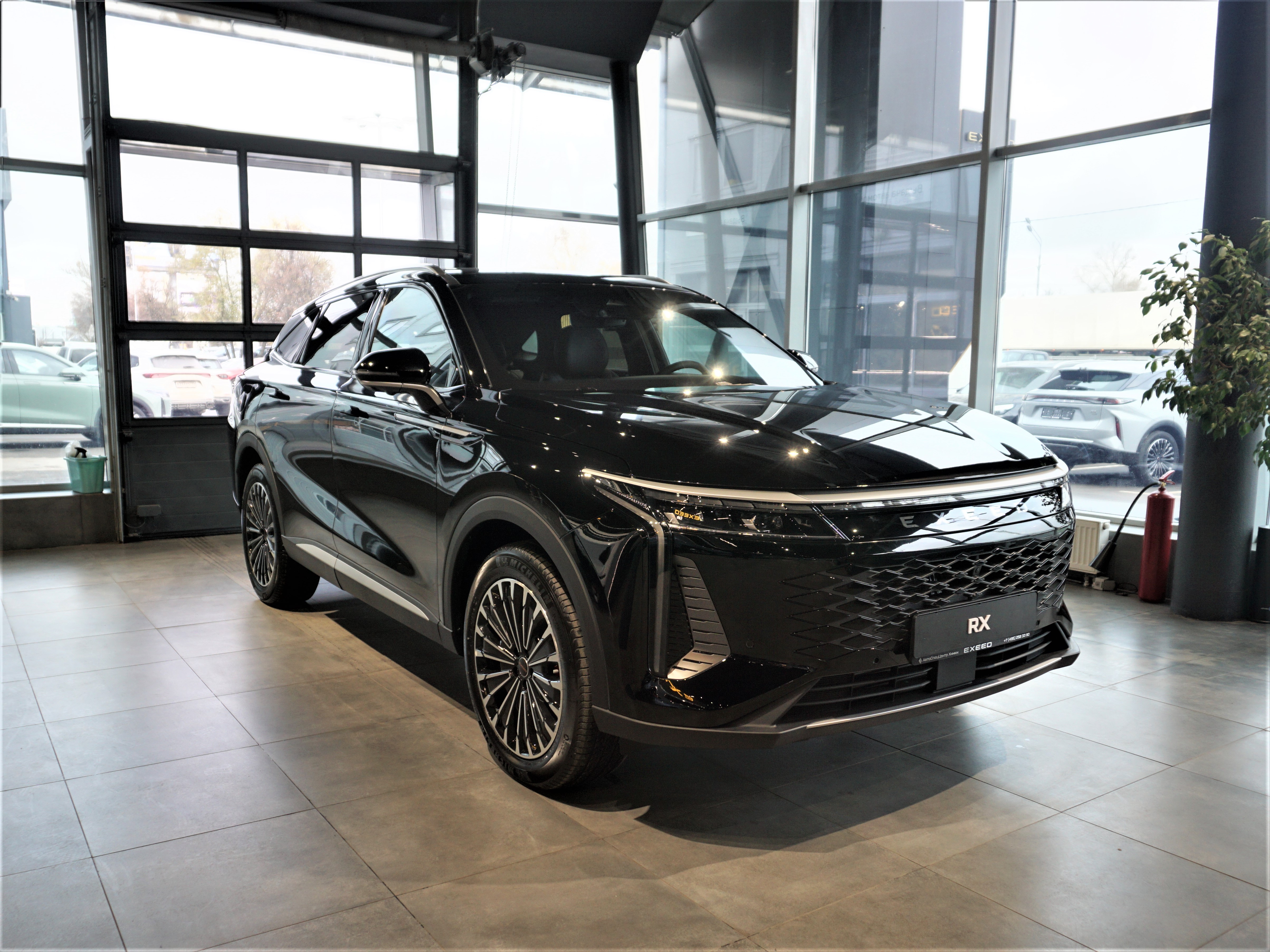 EXEED RX I поколение 2.0 AT 4WD (249 л.с.) Премиум Чёрный 2025 новый