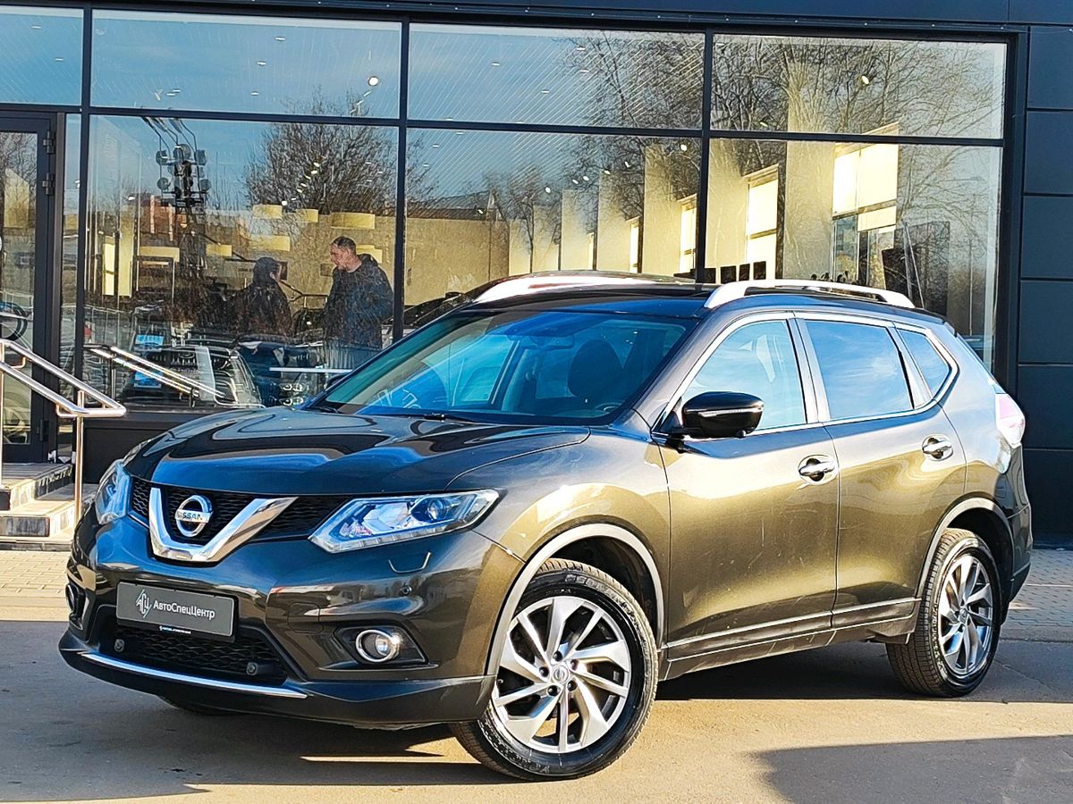 Nissan X-Trail III поколение (T32) 2.5 CVT 4WD (171 л.с.) SE Top Зелёный 2017 с пробегом 106 571 км