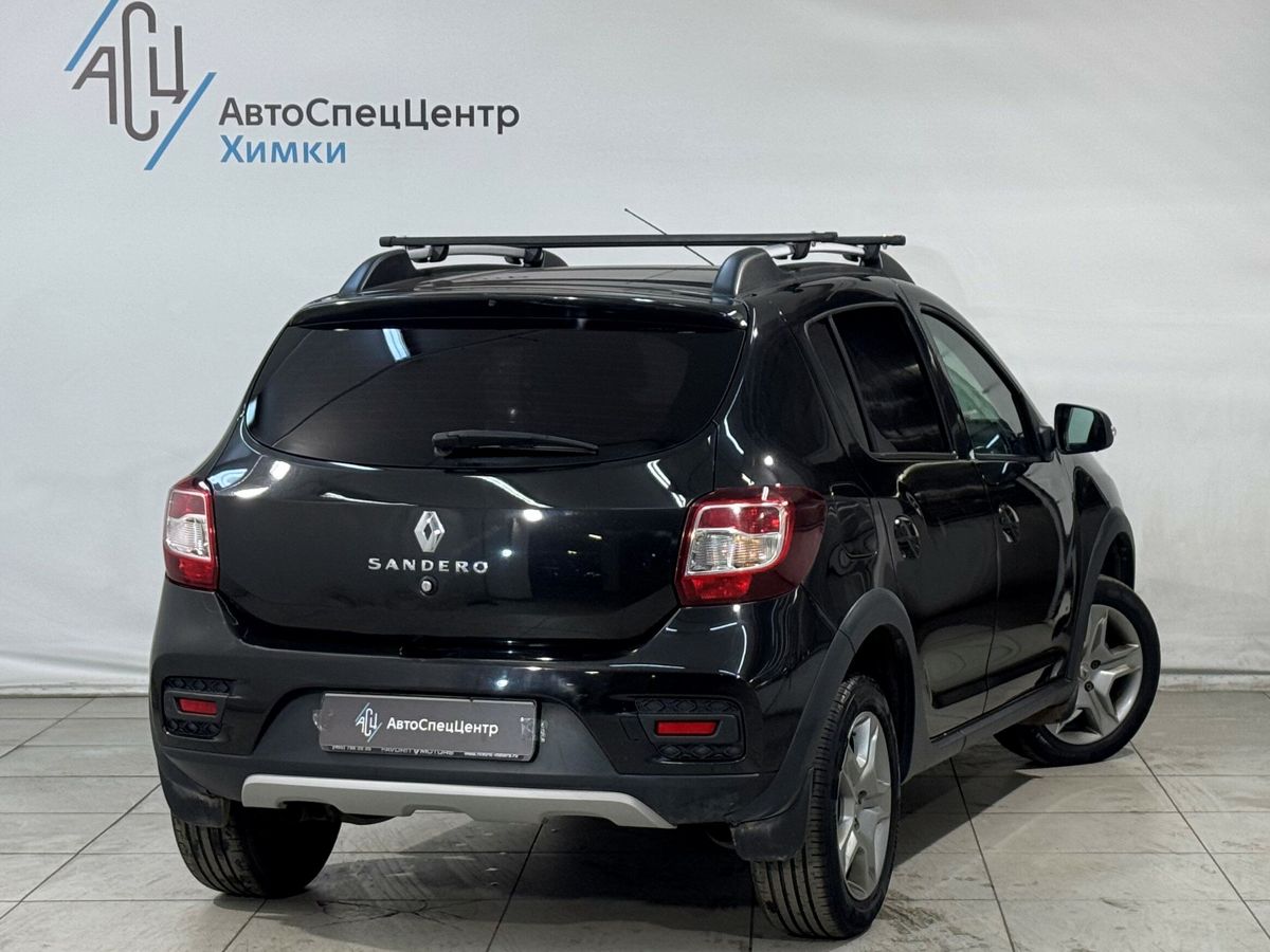 Автомобиль Renault Sandero II [рестайлинг] 1.6 AT (102 л.с.) Stepway Drive Чёрный 2021 с пробегом 75 000 км