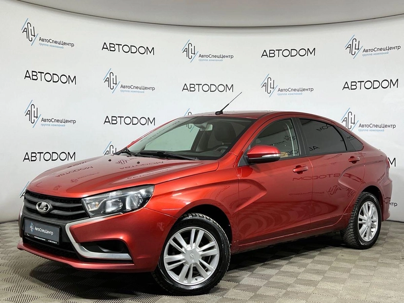 Автомобиль Lada (ВАЗ) Vesta I поколение 1.8 AMT (122 л.с.) Luxe Multimedia (2016-2018) Красный 2018 с пробегом 65 859 км
