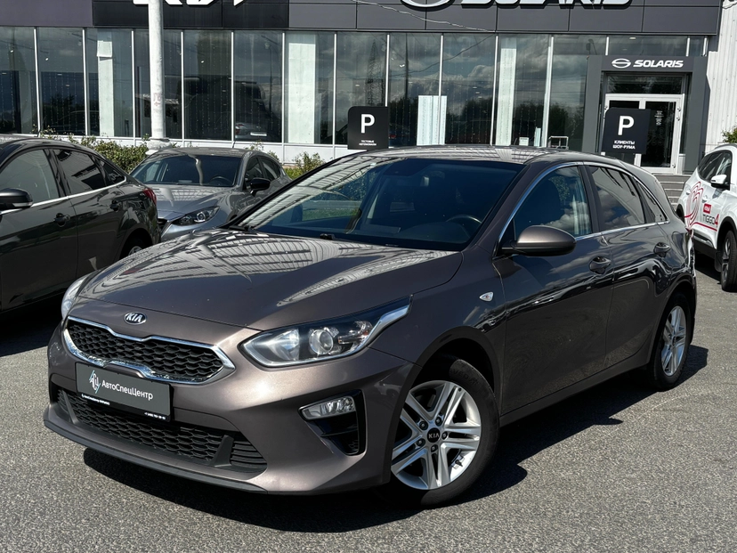 Автомобиль Kia Ceed III поколение 1.6 AT (128 л.с.) Luxe Коричневый 2020 с пробегом 143 668 км