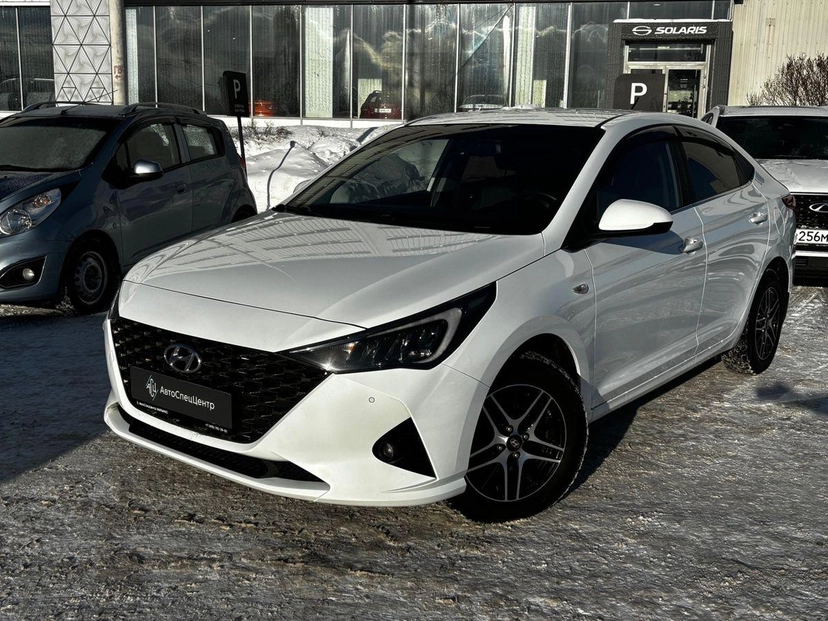 Автомобиль Hyundai Solaris II поколение 1.6 AT (123 л.с.) Elegance + Safety Белый 2020 с пробегом 134 600 км
