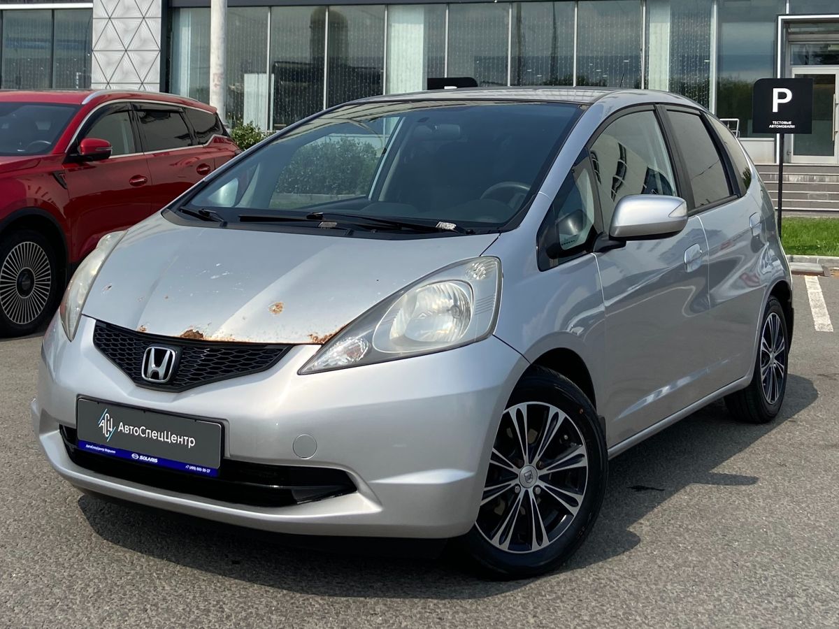 Honda Jazz II поколение 1.4 AMT (100 л.с.) Sport Серебристый 2009 с пробегом 140 000 км
