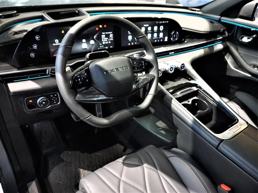 Автомобиль EXEED RX I поколение 2.0 AT 4WD (249 л.с.) Premium Серый 2024 новый