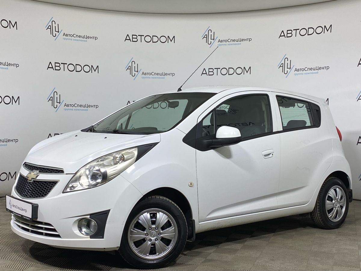 Chevrolet Spark III поколение (M300) 1.0 AT (68 л.с.) LS Белый 2012 с пробегом 115 205 км