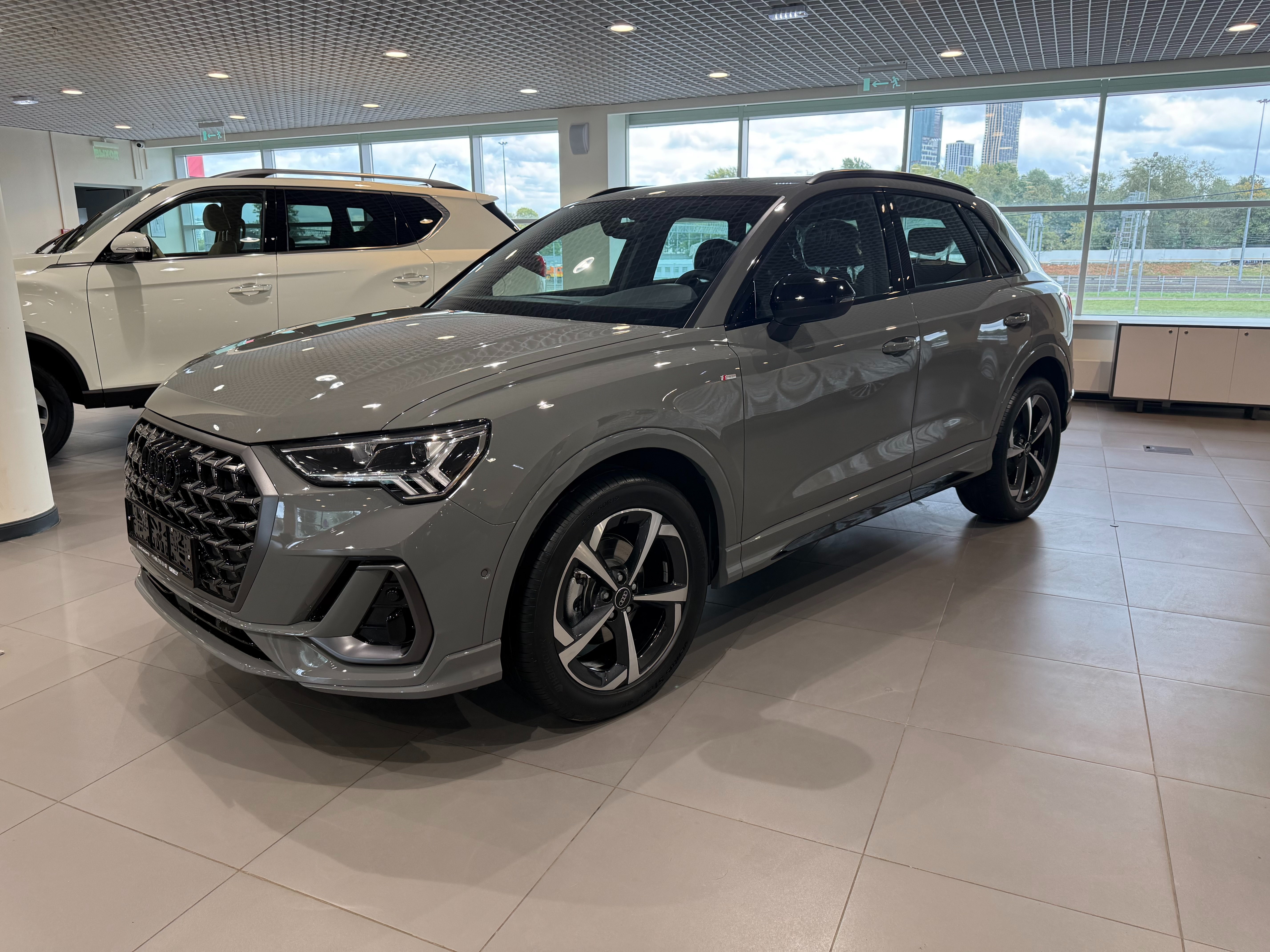Audi Q3 II поколение (F3) 1.5 AMT (160 л.с.) Fashionable dynamic Серый 2026 новый