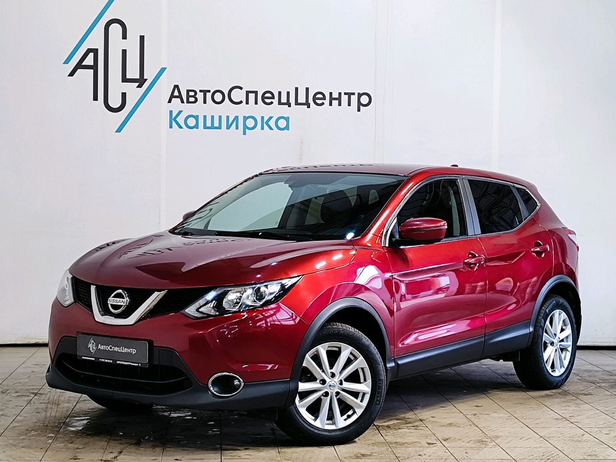 Автомобиль Nissan Qashqai II поколение 2.0 CVT 4WD (144 л.с.) SE Красный 2017 с пробегом 74 299 км
