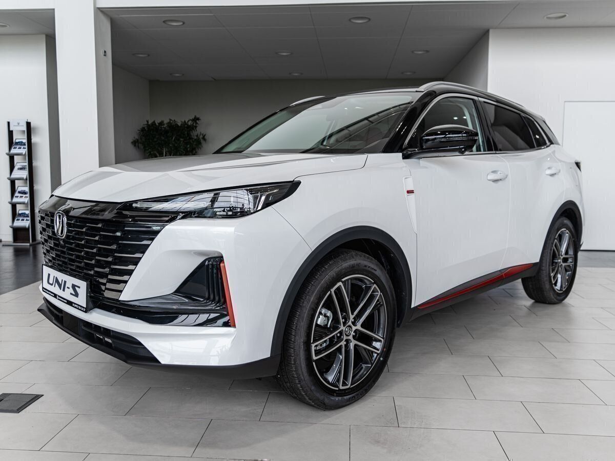 Автомобиль Changan UNI-S I поколение 1.5 AMT (181 л.с.) Tech Белый 2025 новый