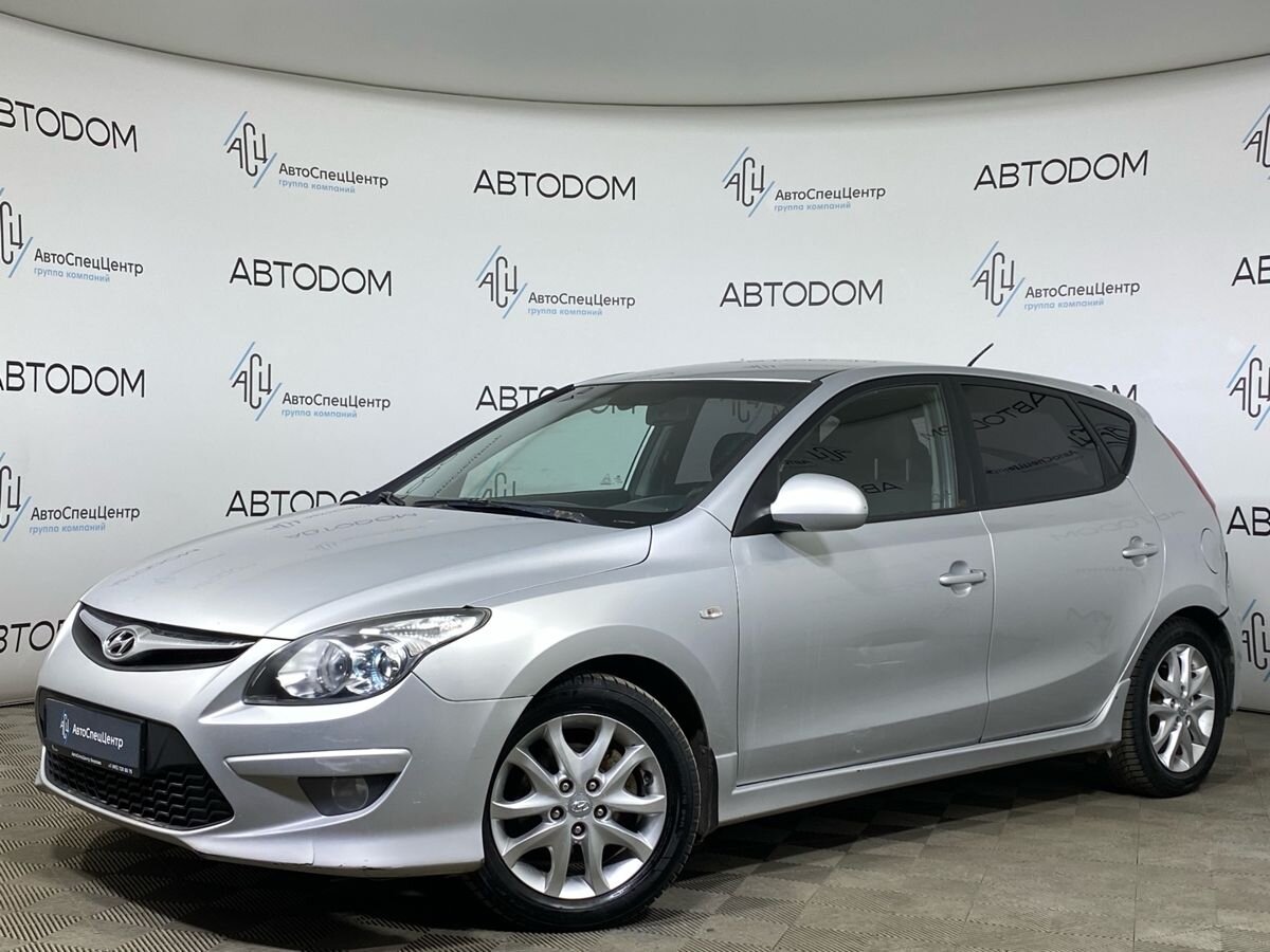 Автомобиль Hyundai i30 I (FD) [рестайлинг] 1.6 AT (122 л.с.) Comfort Серый 2011 с пробегом 347 652 км