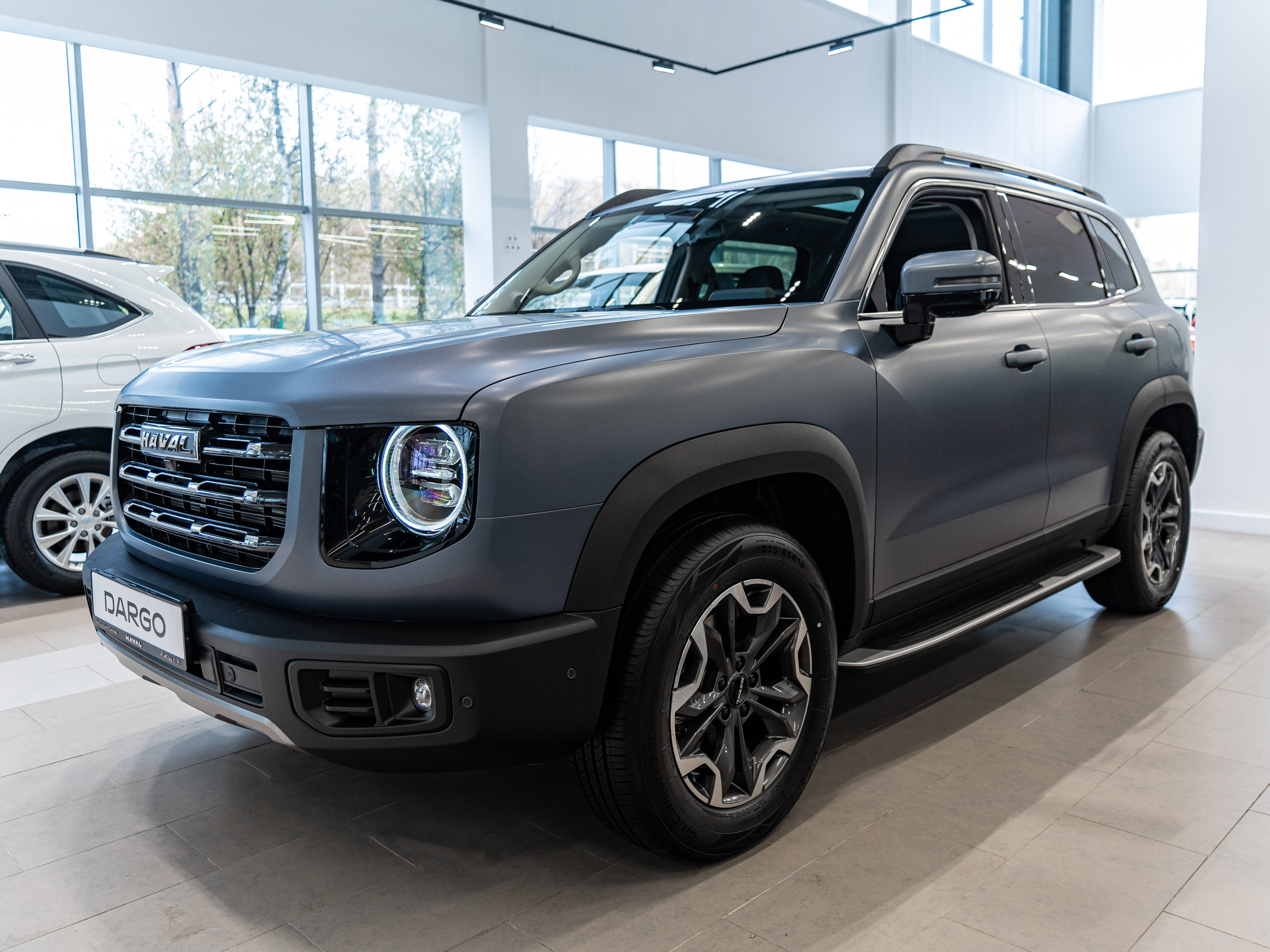Автомобиль Haval Dargo I поколение 2.0 AMT 4WD (192 л.с.) Premium Серый 2025 новый
