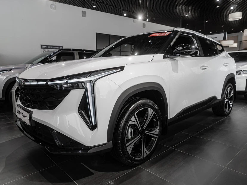 Автомобиль Geely Cityray I поколение 1.5 AMT (147 л.с.) Flagship Белый 2025 новый