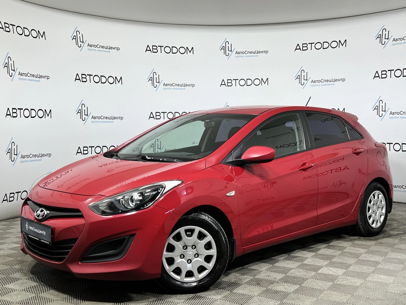 Автомобиль Hyundai i30 II поколение (GD) 1.6 AT (130 л.с.) Active Красный 2014 с пробегом 221 499 км