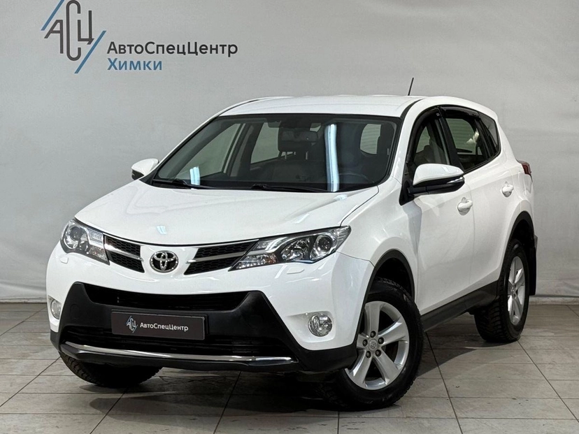 Автомобиль Toyota RAV4 IV поколение (XA40) 2.0 CVT 4WD (146 л.с.) Base Белый 2013 с пробегом 47 000 км