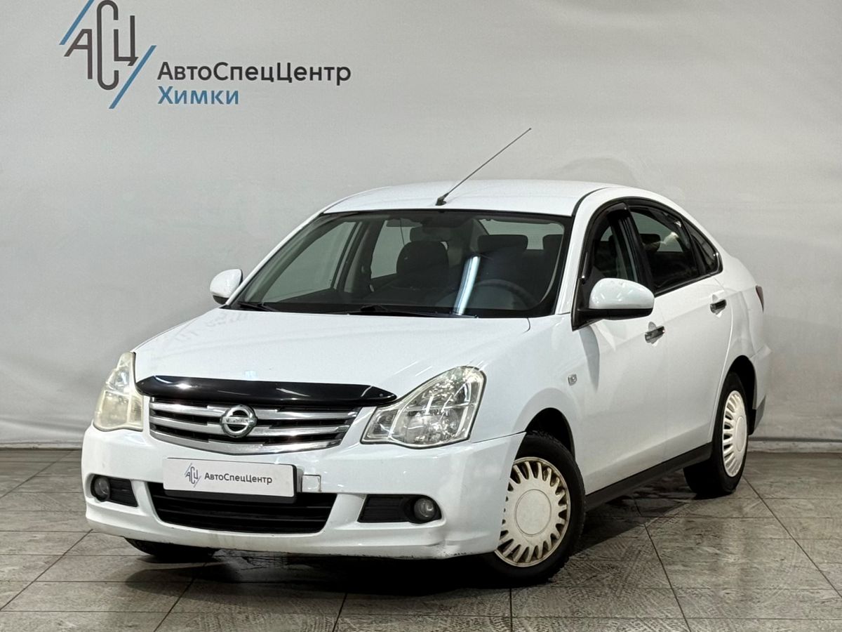 Автомобиль Nissan Almera III поколение (G15) 1.6 MT (102 л.с.) Comfort Белый 2015 с пробегом 66 000 км