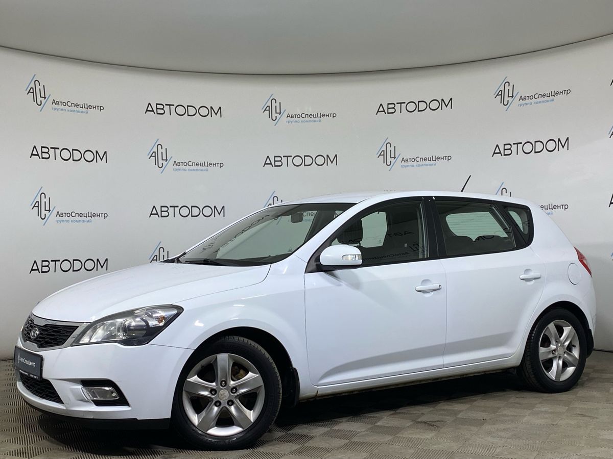 Kia Ceed I [рестайлинг] 1.6 AT (122 л.с.) Comfort Белый 2011 с пробегом 111 600 км