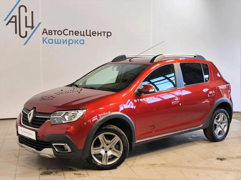 Автомобиль Renault Sandero II [рестайлинг] 1.6 AT (102 л.с.) Stepway Life Красный 2020 с пробегом 77 000 км