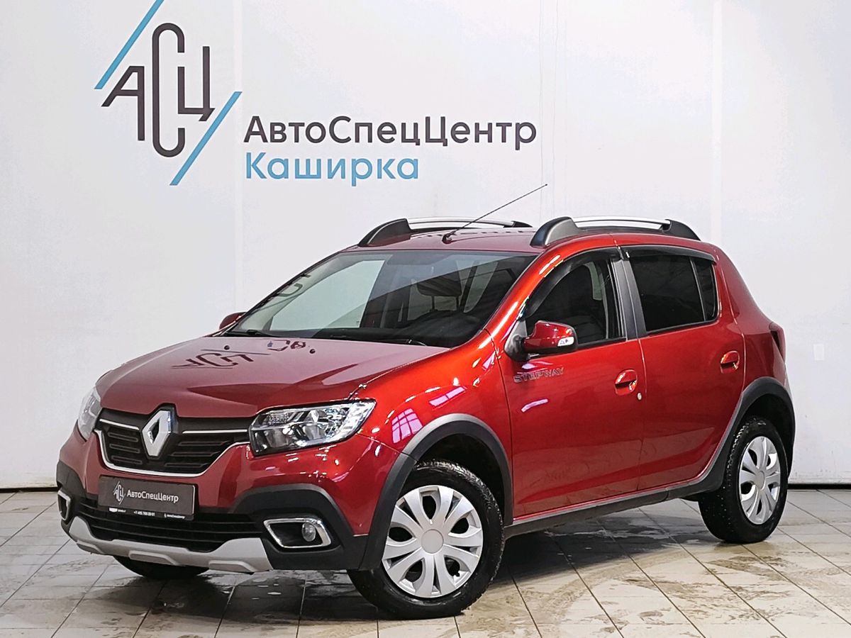 Автомобиль Renault Sandero II [рестайлинг] 1.6 AT (102 л.с.) Stepway Life Красный 2021 с пробегом 93 705 км
