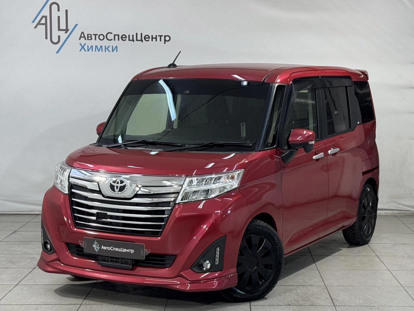 Автомобиль Toyota Roomy I поколение 1.0 CVT (98 л.с.) Base Красный 2018 с пробегом 80 000 км