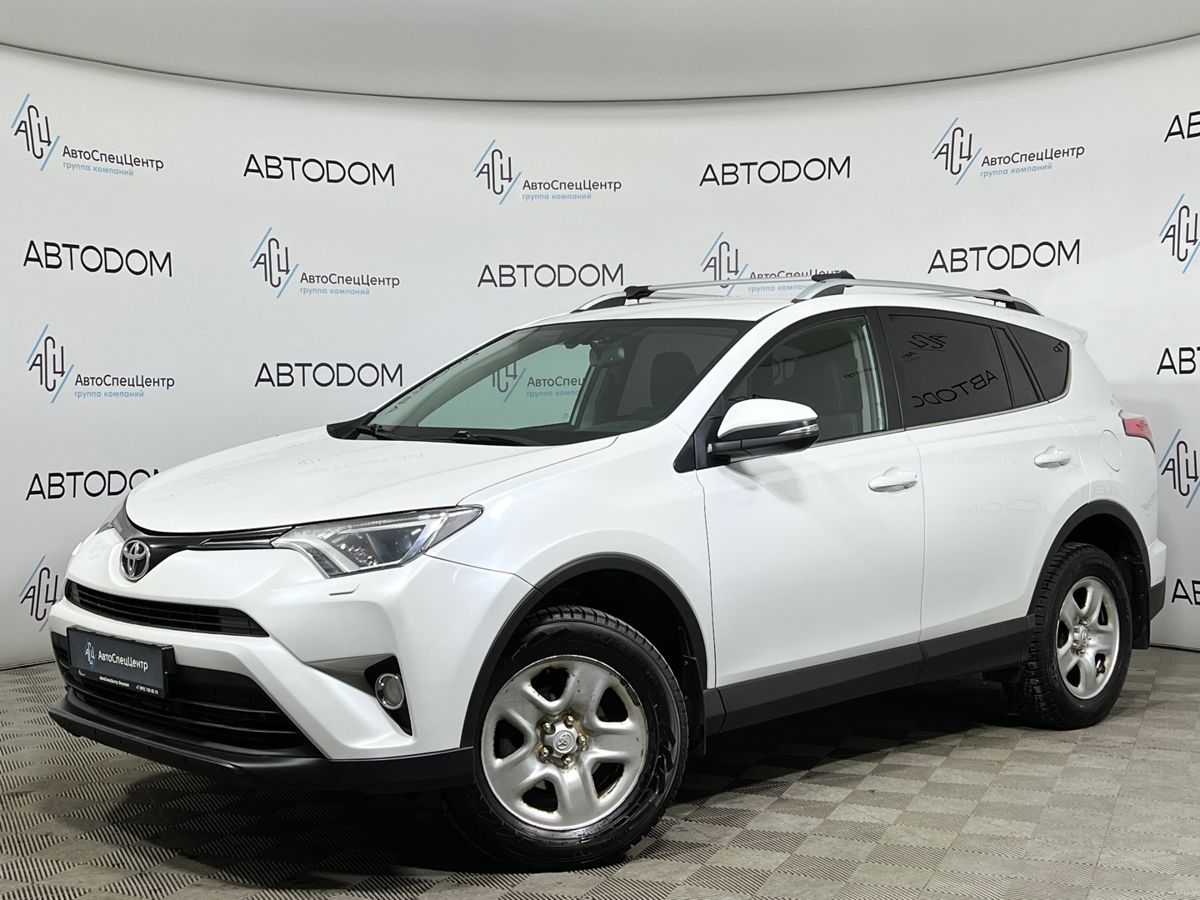 Автомобиль Toyota RAV4 IV (XA40) [рестайлинг] 2.0 CVT (146 л.с.) Стандарт Плюс Белый 2018 с пробегом 144 058 км