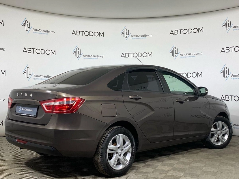 Автомобиль Lada (ВАЗ) Vesta I поколение 1.6 MT (106 л.с.) Comfort (2015-2016) Серый 2021 с пробегом 121 000 км