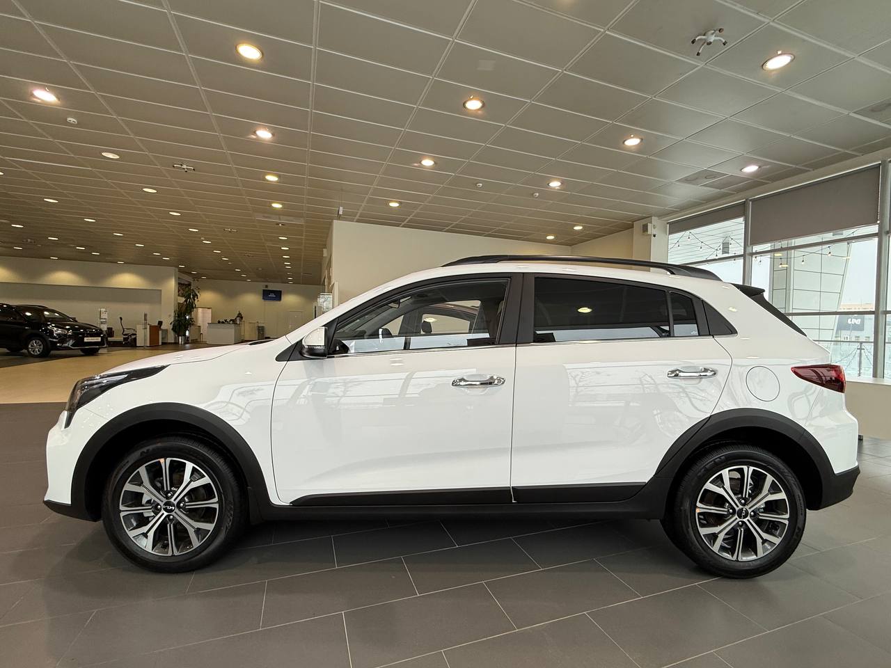 Solaris KRX I поколение 1.6 AT (123 л.с.) Премиум Белый 2025 новый