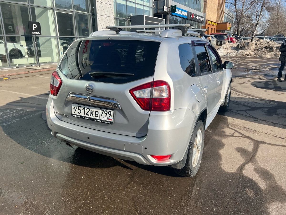 Автомобиль Nissan Terrano III поколение (D10) 2.0 AT 4WD (143 л.с.) Elegance Серебристый 2018 с пробегом 85 338 км