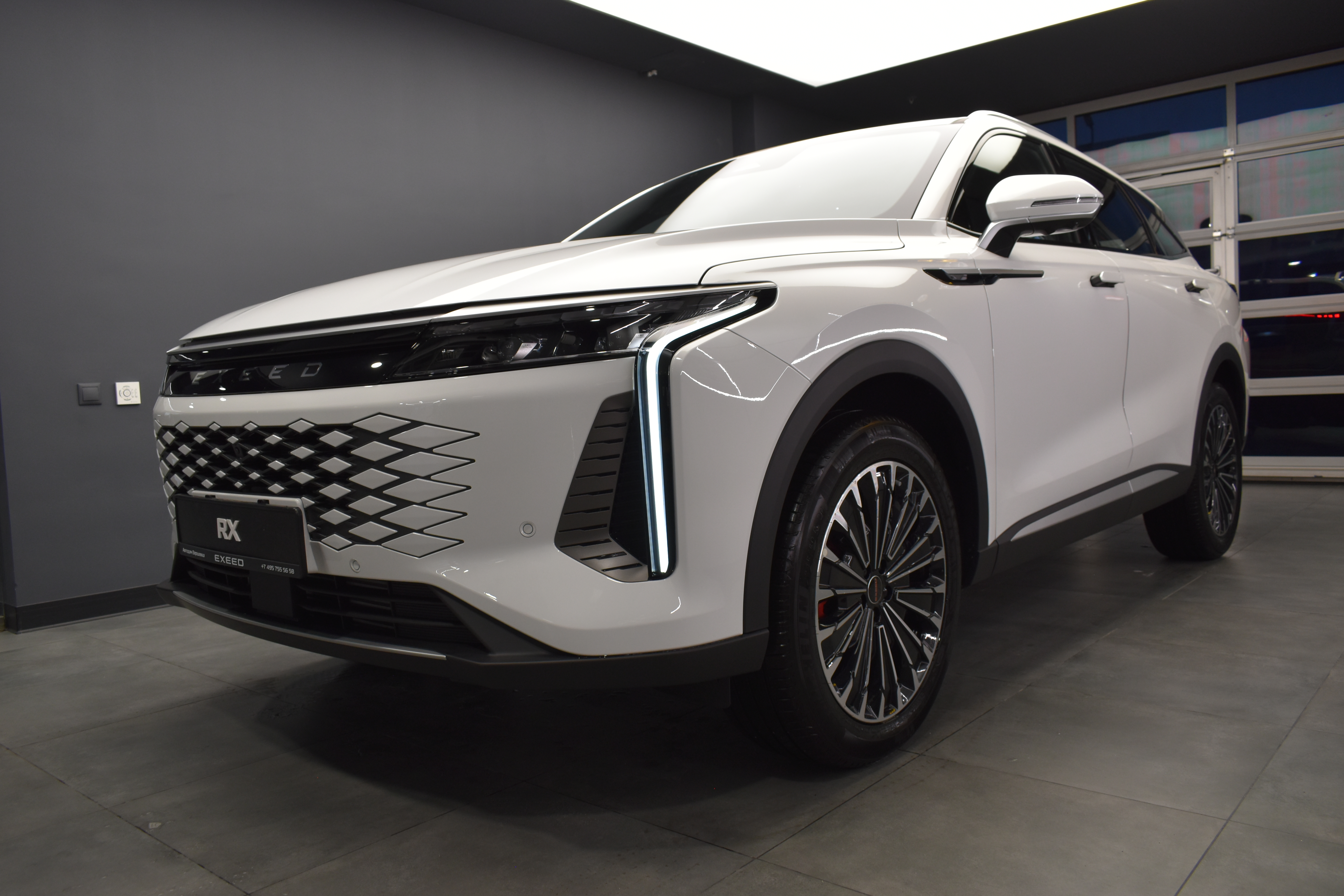 EXEED RX I поколение 2.0 AT 4WD (249 л.с.) Премиум Белый 2025 новый