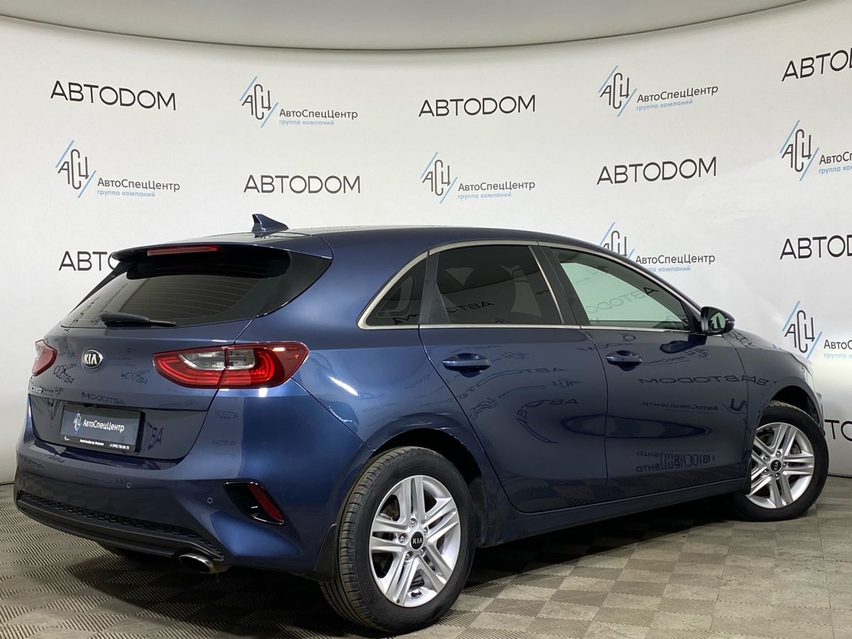 Автомобиль Kia Ceed III поколение 1.6 AT (128 л.с.) Premium Синий 2021 с пробегом 177 134 км