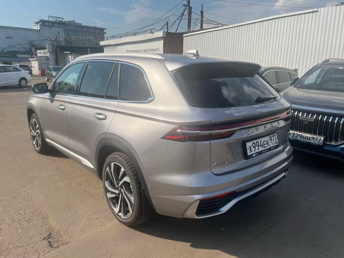 Geely Monjaro I поколение 2.0 AT 4WD (238 л.с.) Флагман Серый 2024 с пробегом 9 001 км