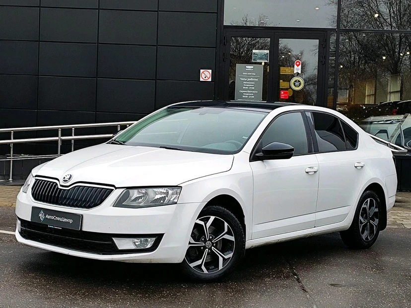 Skoda Octavia III поколение (A7) 1.4 MT (140 л.с.) Ambition Белый 2014 с пробегом 124 130 км